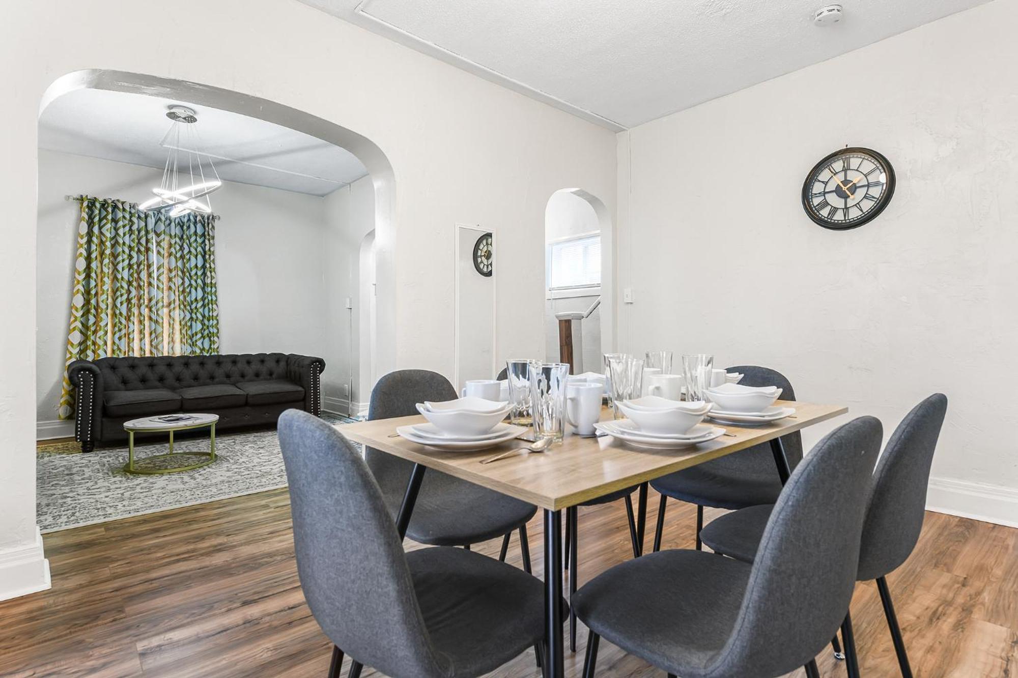 Contemporary Urban Home ไนแอการาฟอลส์ ภายนอก รูปภาพ